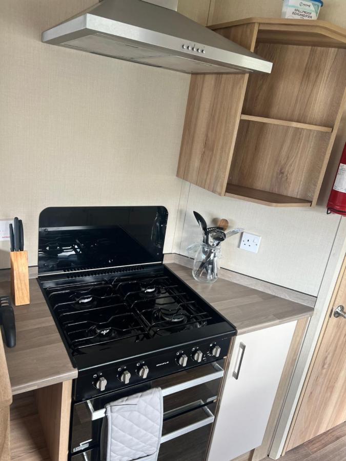 Oakley Newquay Bay Resorts New Quay Exterior foto