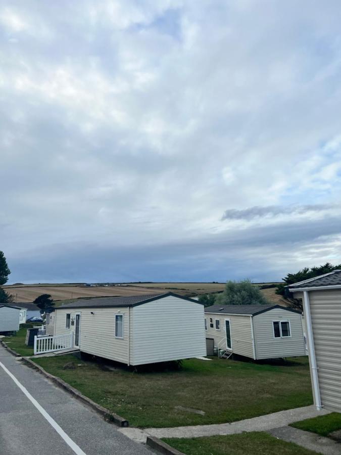 Oakley Newquay Bay Resorts New Quay Exterior foto